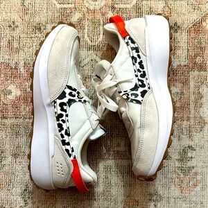 NWOTs Woman’s Nike Leopard Logo Shoes